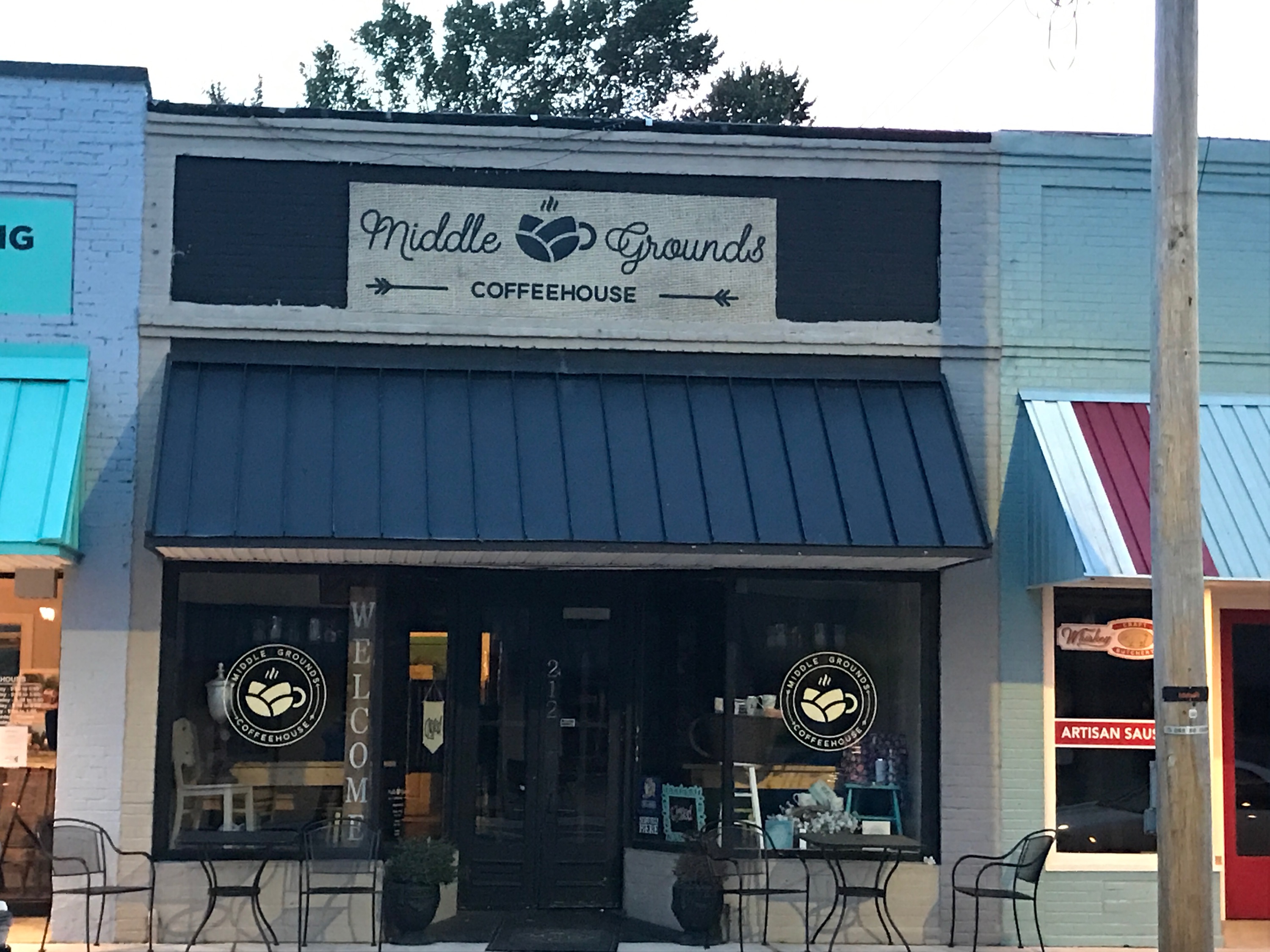 Middle Grounds Coffeehouse A Glutton For Pun