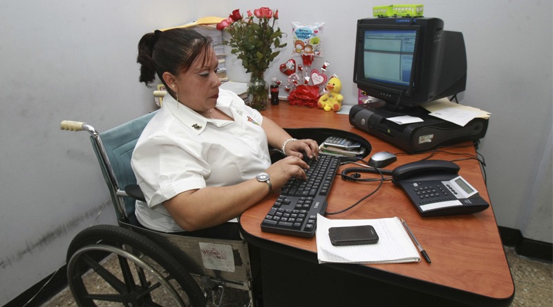 Más de 600 personas con discapacidad participaron en feria de empleo