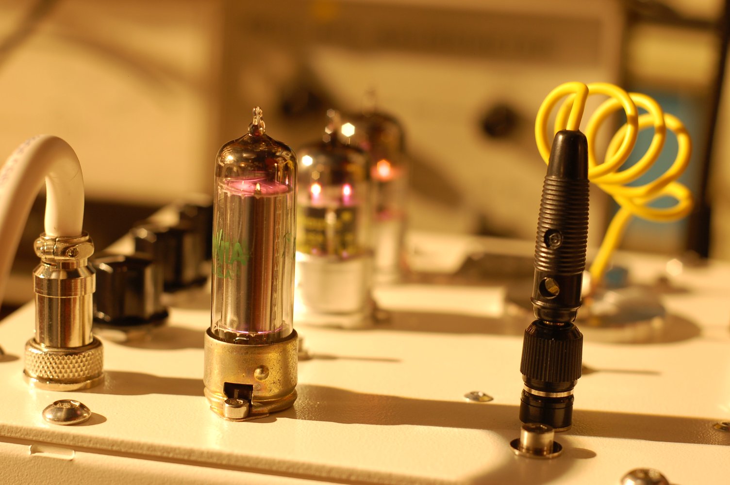 The Vacuum Tube Electrochemical Synthesizer Type 8001 Blog Agnew
