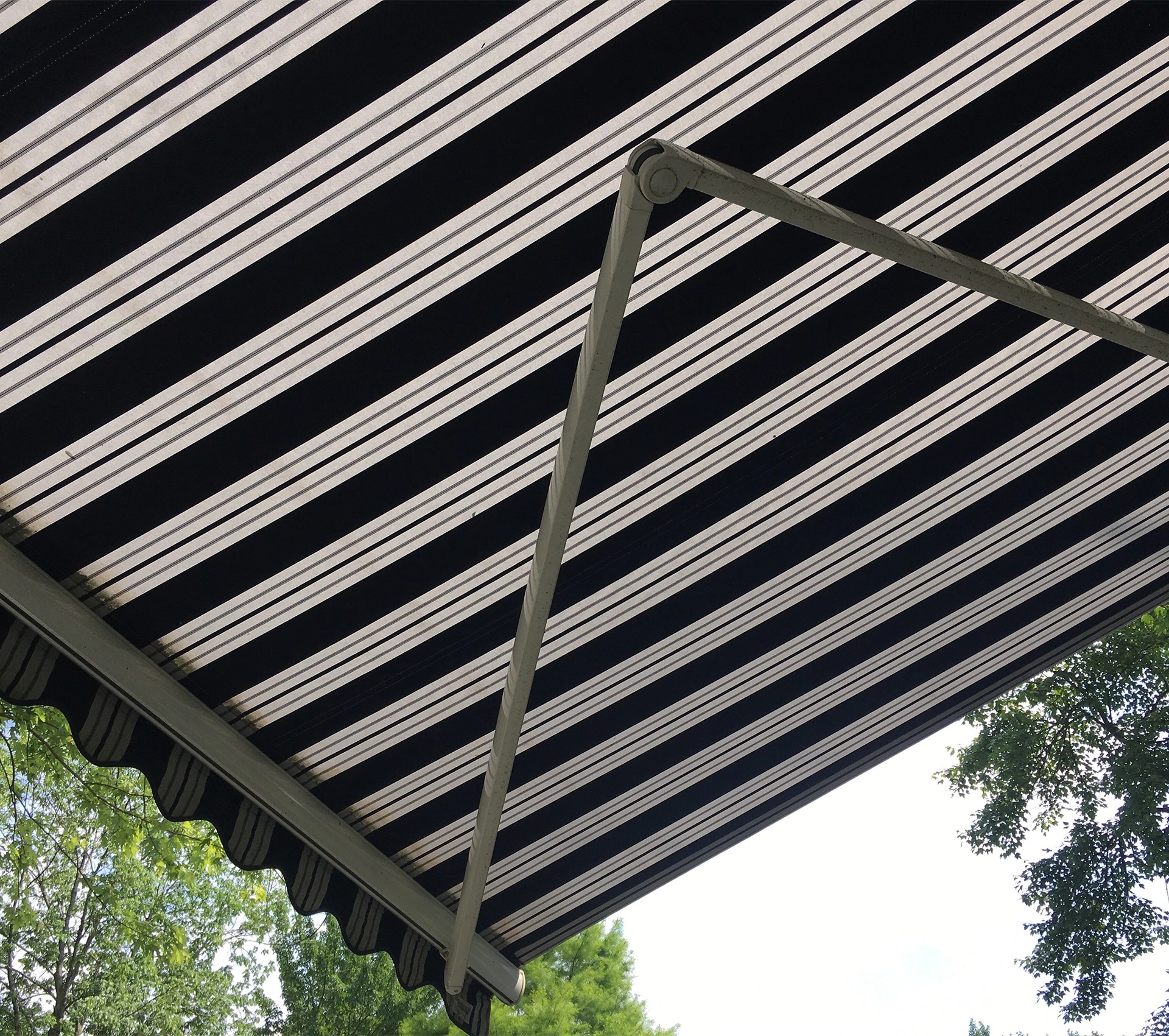 Awning Cleaning Highlands Ranch, CO