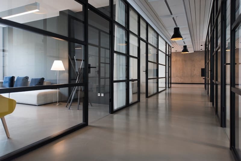 8Step Business Relocation Strategy [2024 Relocation Plan]