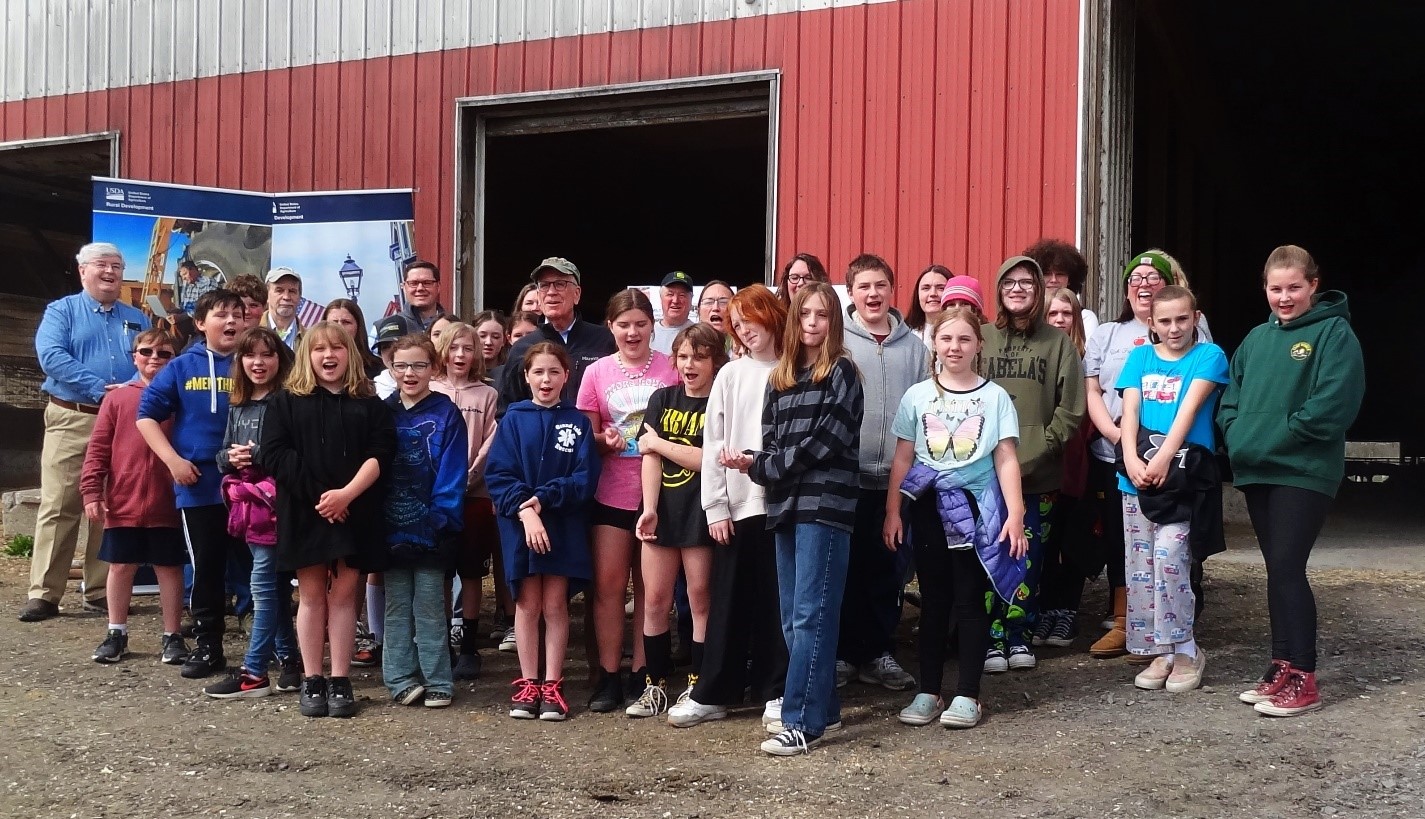 Senator and School Children Kickoff Our Island Digester Project Senator