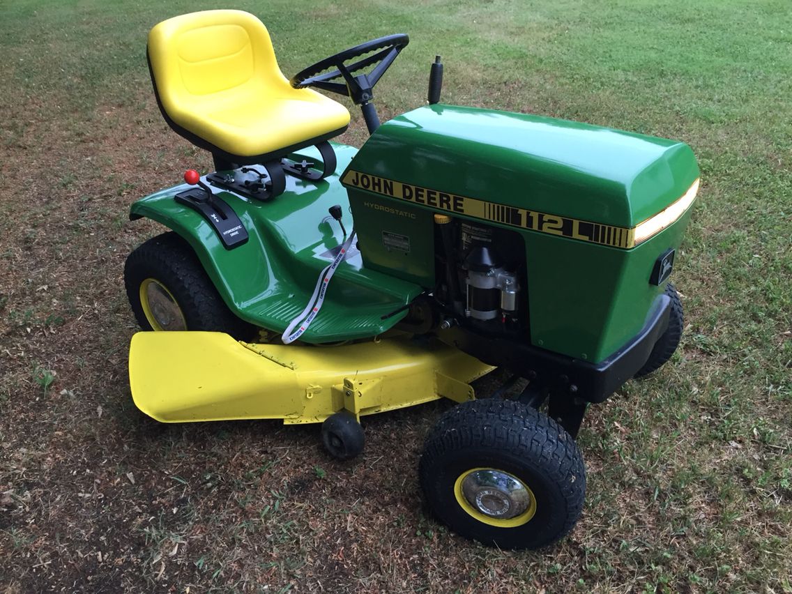 John Deere 112L Specs, Engine, Transmission, Dimensions