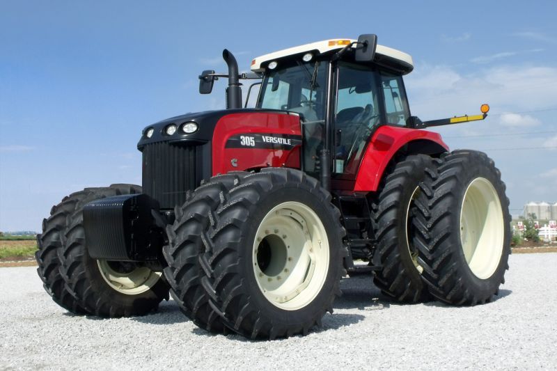 Versatile 305: Specs, Engine, Transmission, Dimensions