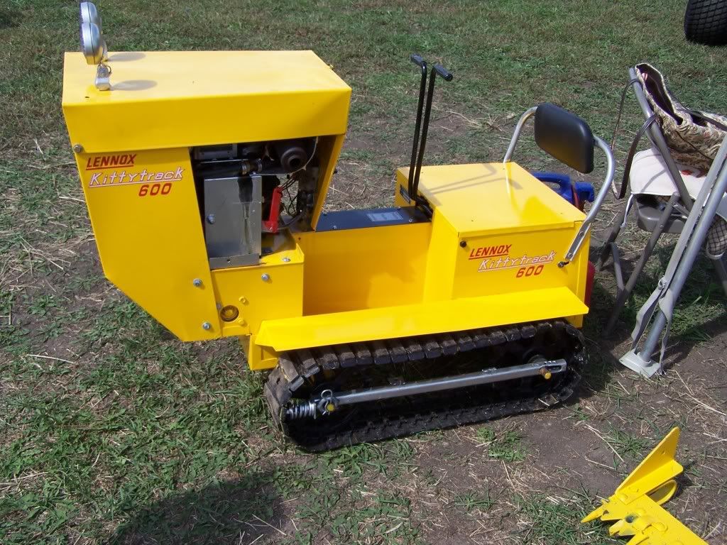 Lennox Kittytrack 600 Specs, Engine, Transmission, Dimensions