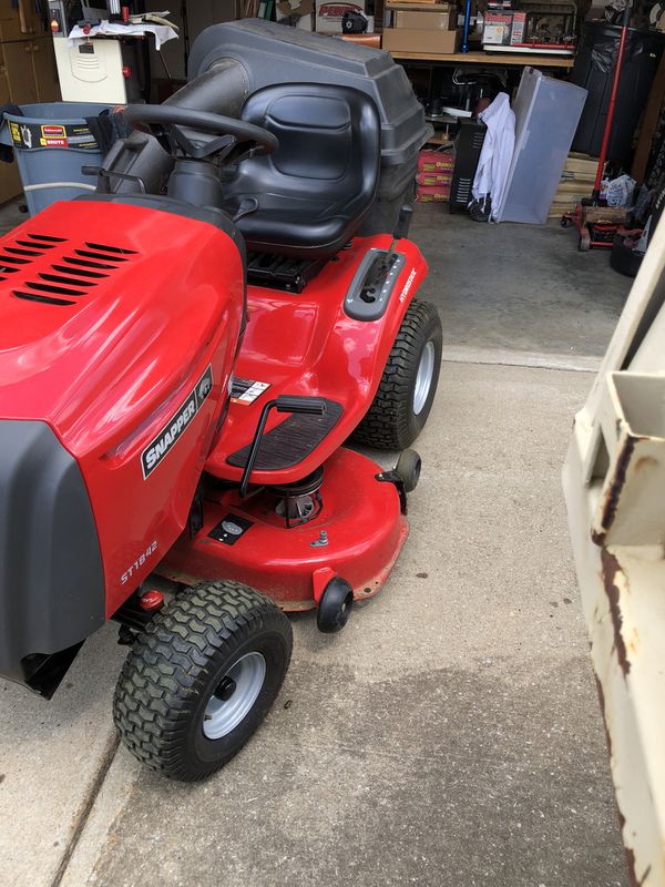 Snapper ST1842: Specs, Engine, Transmission, Dimensions