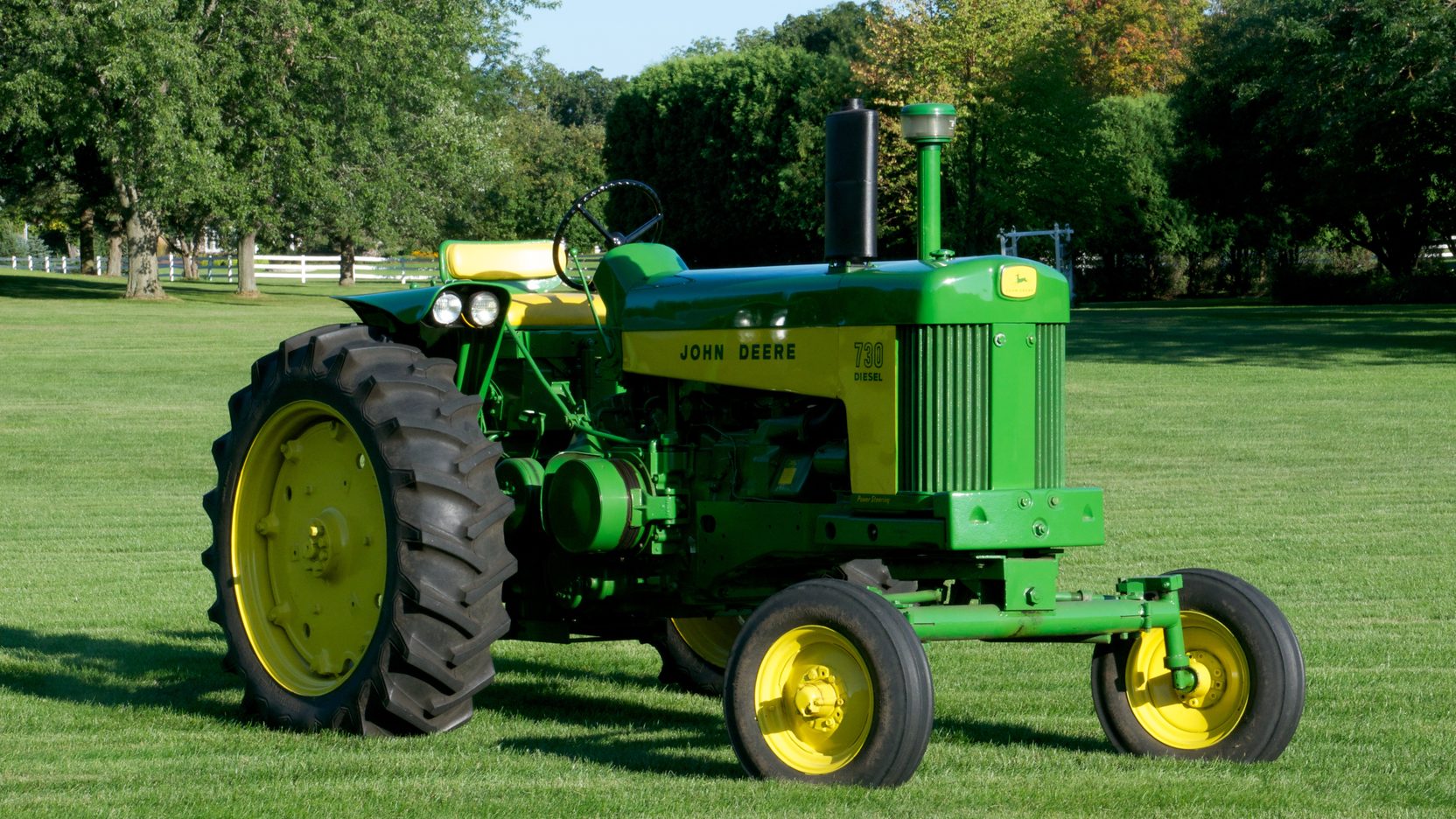 Deere 730 Specs, Engine, Transmission, Dimensions