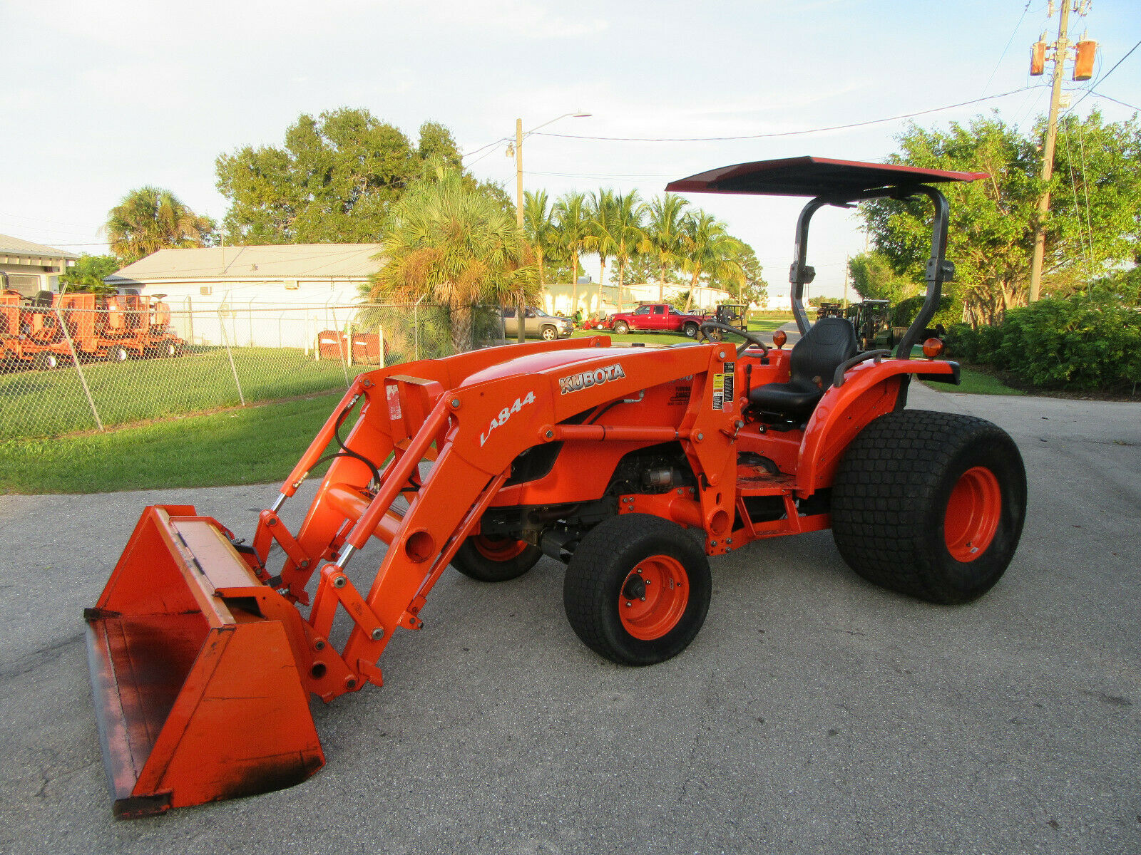 Kubota MX4700 Specs, Engine, Transmission, Dimensions