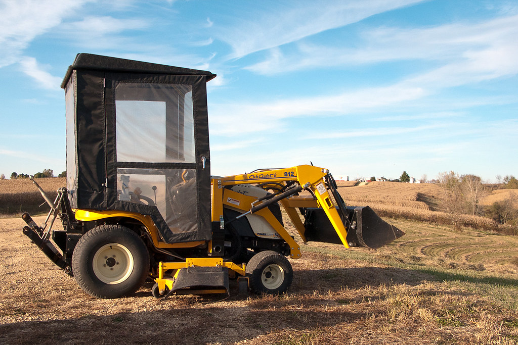 Cub Cadet 5252: Specs, Engine, Transmission, Dimensions