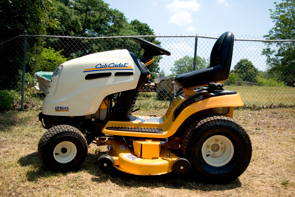 Cub Cadet LT1045: Specs, Engine, Transmission, Dimensions + PDF Manuals