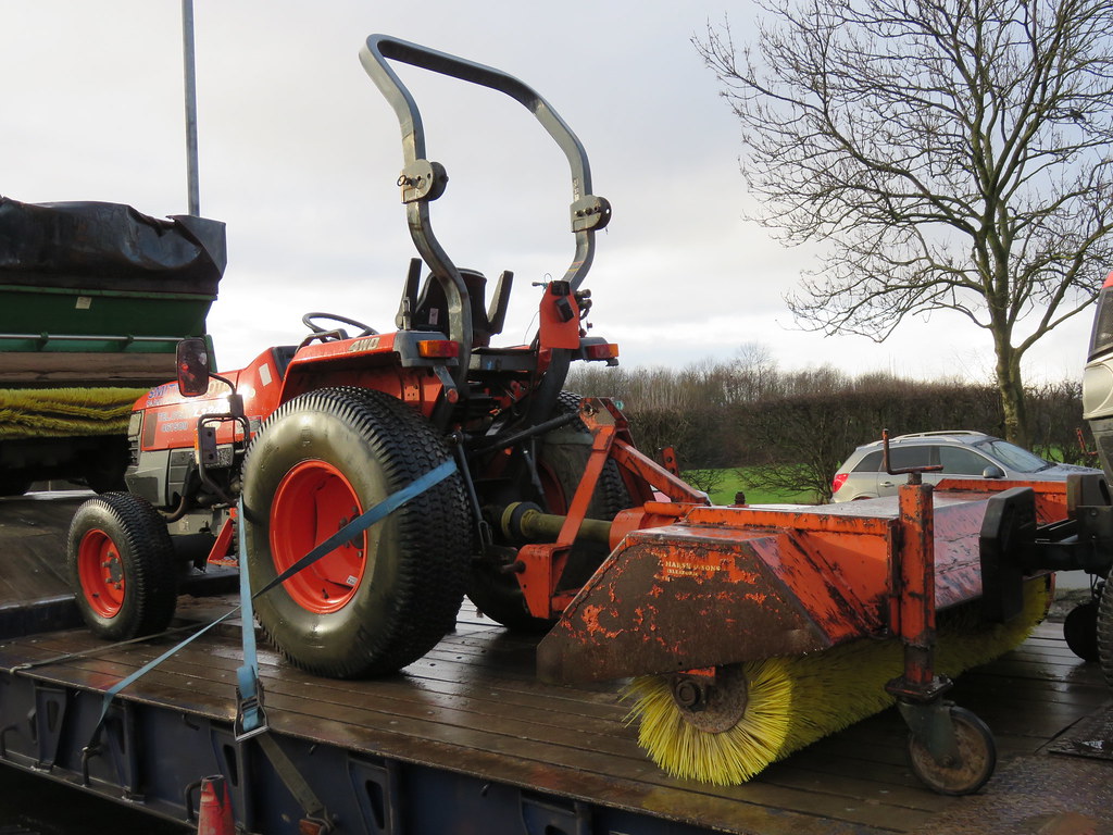 Kubota L3200: Specs, Engine, Transmission, Dimensions + PDF Manuals