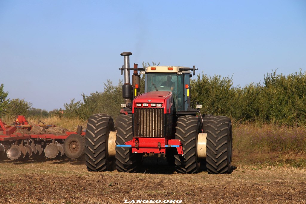 Buhler Versatile 2375 Specs, Engine, Transmission, Dimensions