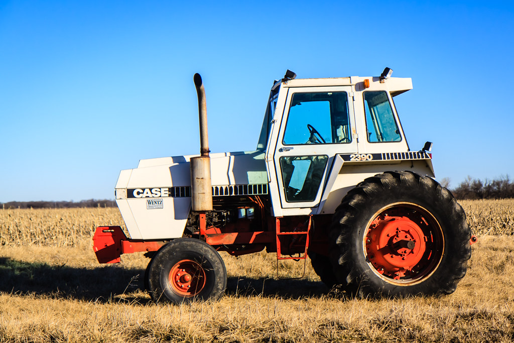 Case 2390: Specs, Engine, Transmission, Dimensions