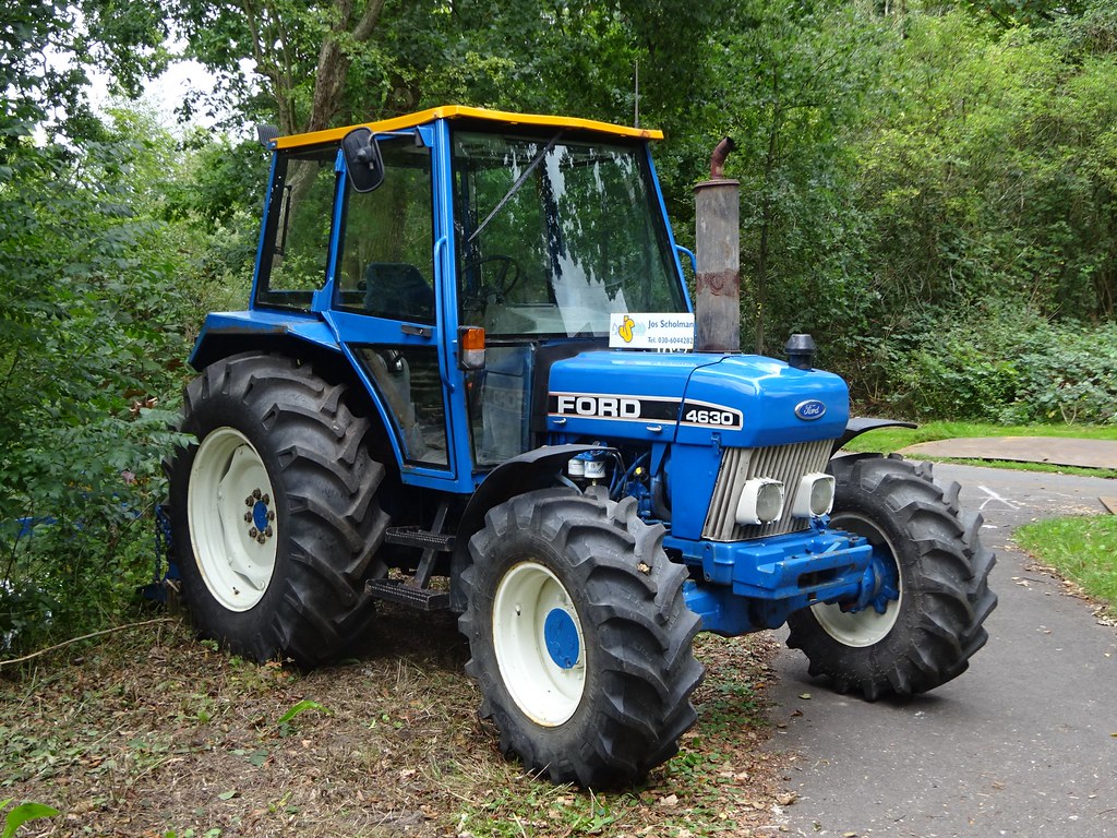 New Holland 4630 Tractor