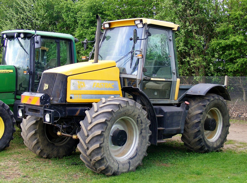 JCB Fastrac 1135 Specs, Engine, Transmission, Dimensions