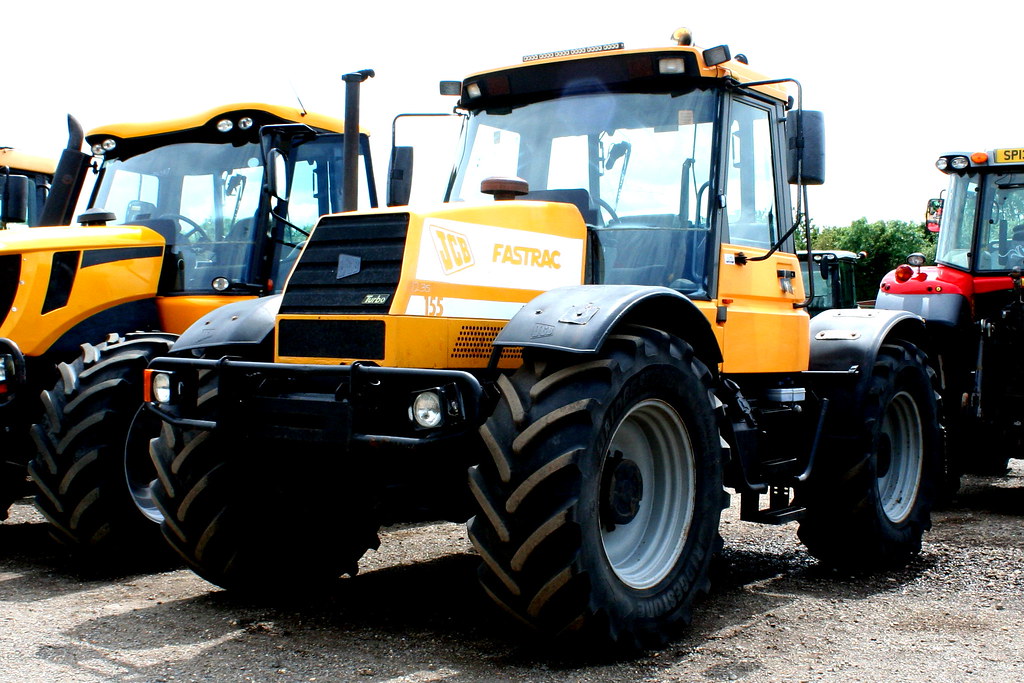 JCB Fastrac 155 Specs, Engine, Transmission, Dimensions