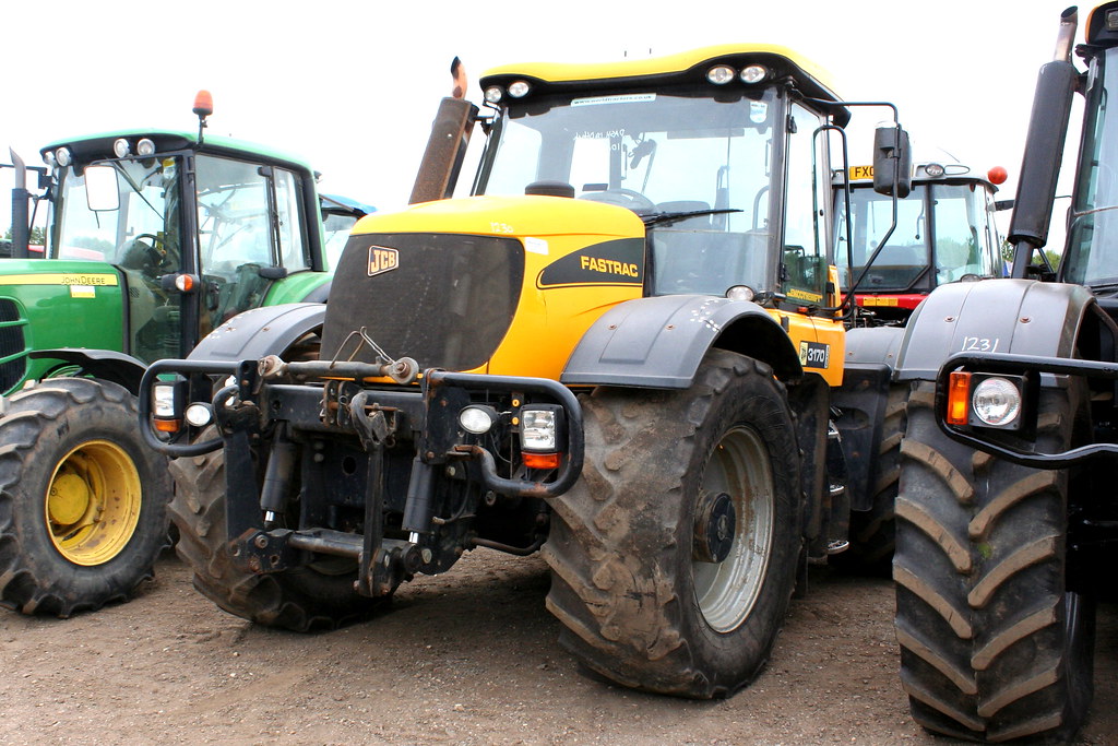 JCB Fastrac 3170 Specs, Engine, Transmission, Dimensions