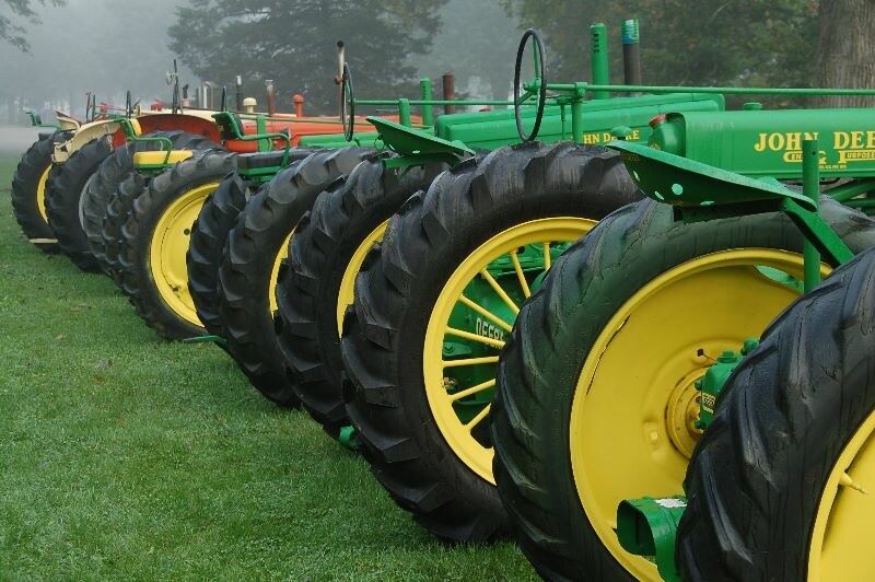 John Deere 111: Specs, Engine, Transmission, Dimensions