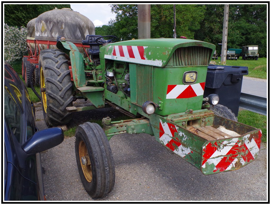 John Deere 120 Specs, Engine, Transmission, Dimensions