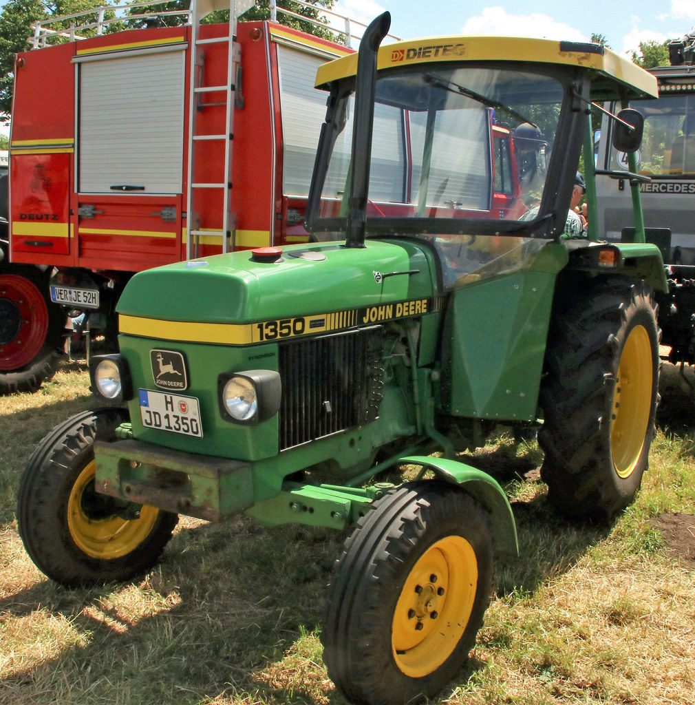 John Deere 1350 Specs, Engine, Transmission, Dimensions