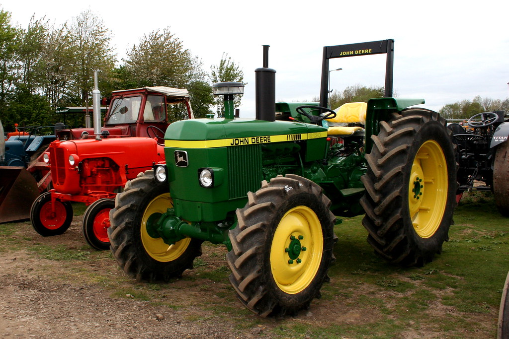 John Deere 2130 Specs, Engine, Transmission, Dimensions