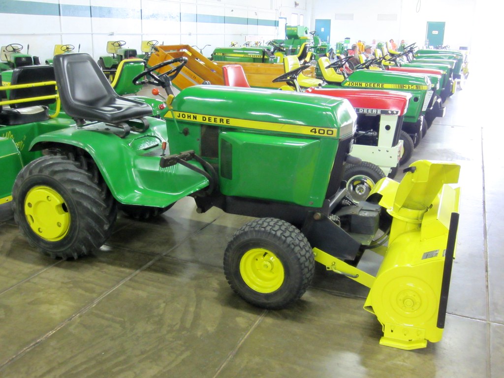 John Deere 400 Specs