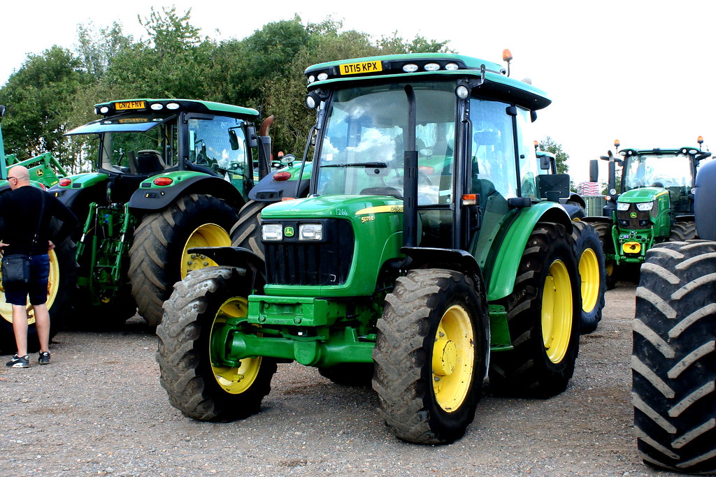 John Deere 5075E Specs, Engine, Transmission, Dimensions