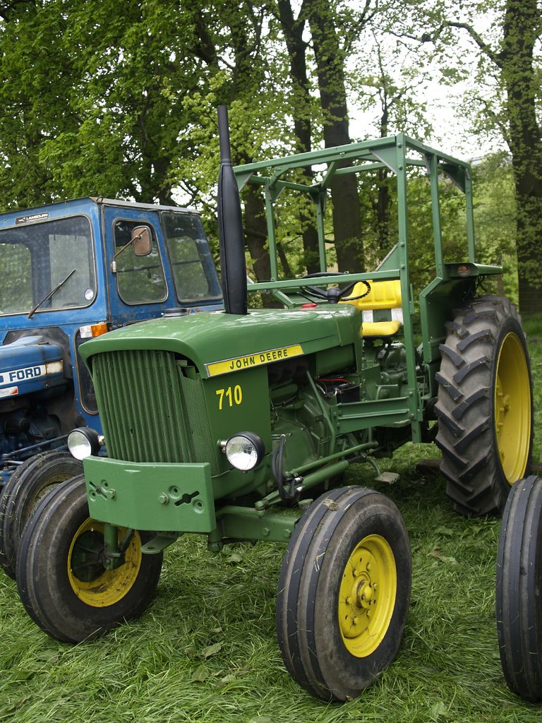 John Deere 710 Specs, Engine, Transmission, Dimensions