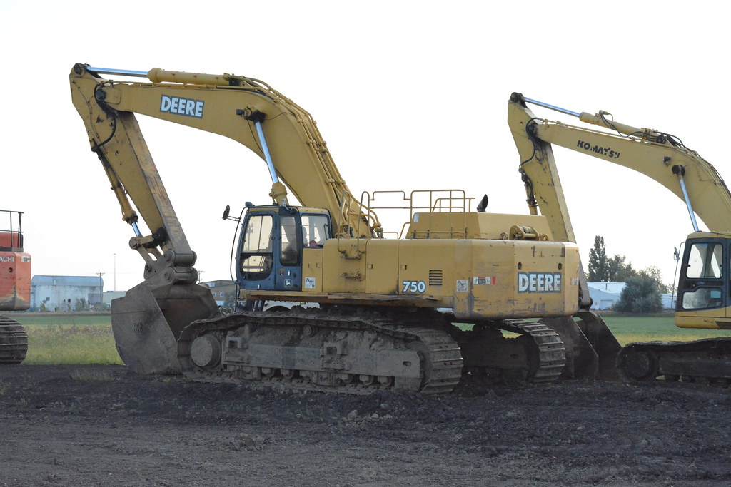 John Deere 750 Specs, Engine, Transmission, Dimensions