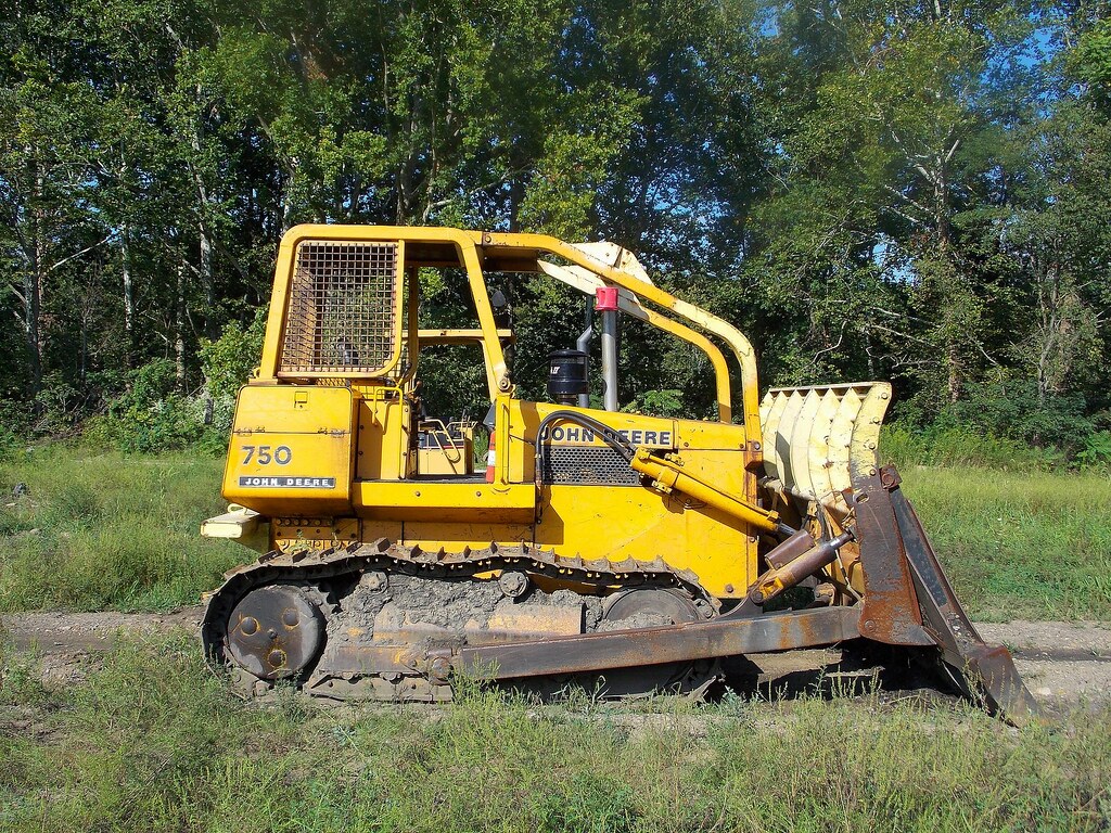 John Deere 750 Specs, Engine, Transmission, Dimensions