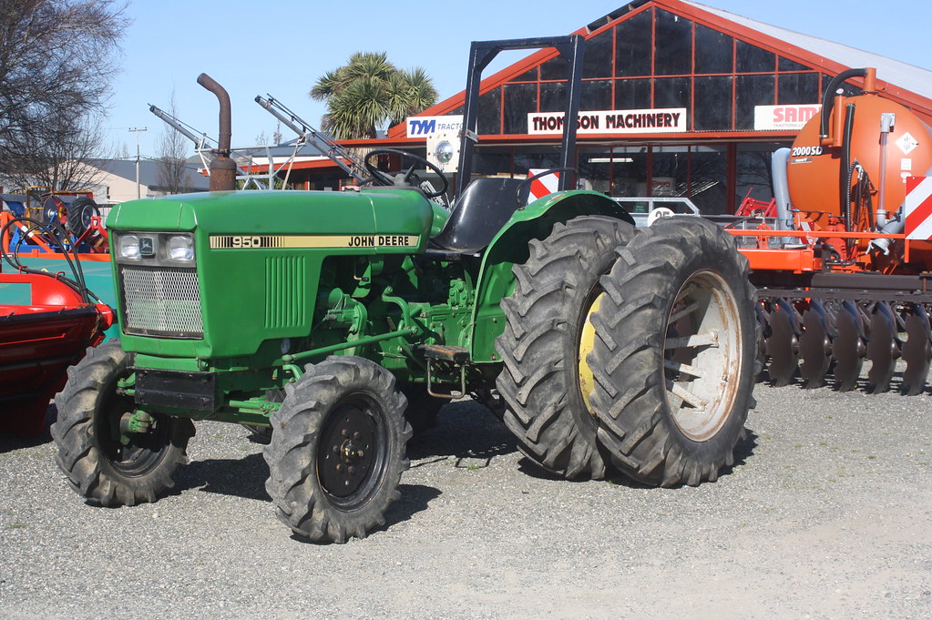 John Deere 950 Specs, Engine, Transmission, Dimensions