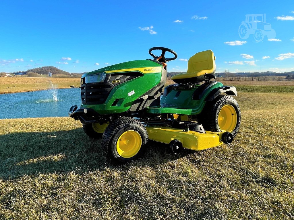 John Deere S180 Specs, Engine, Transmission, Dimensions