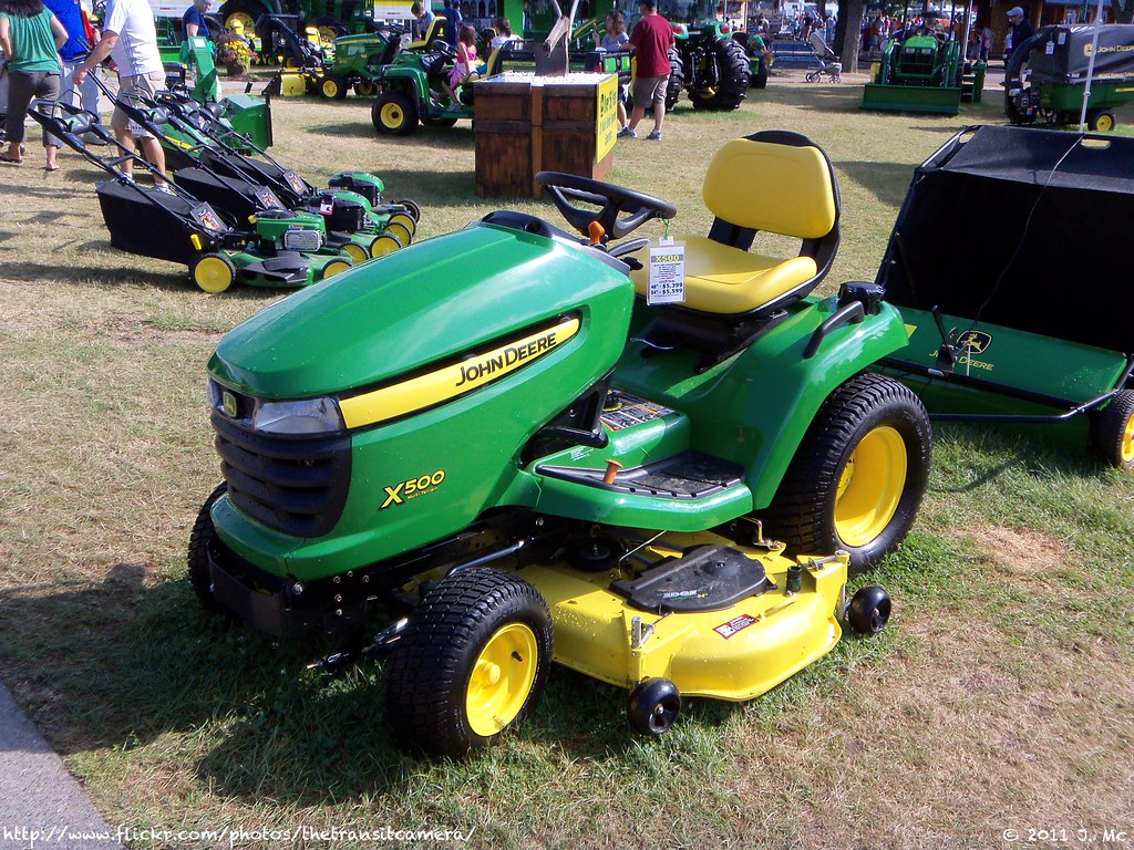 John Deere X500 Specs, Engine, Transmission, Dimensions