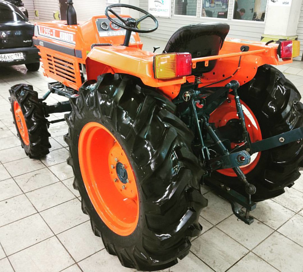Kubota L295 Specs, Engine, Transmission, Dimensions