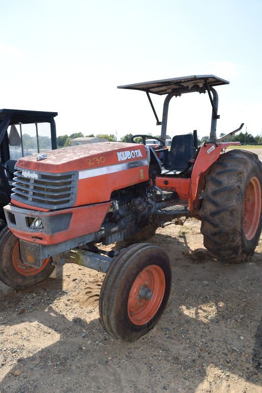Kubota M5400 Specs, Engine, Transmission, Dimensions