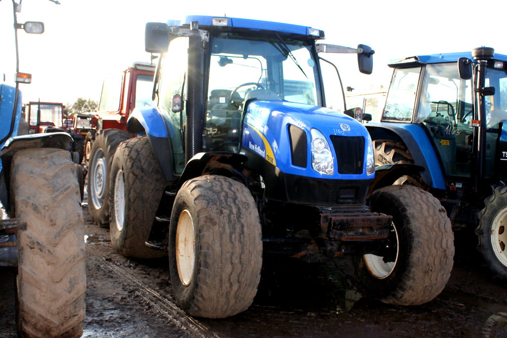 New Holland TS100A Specs, Engine, Transmission, Dimensions