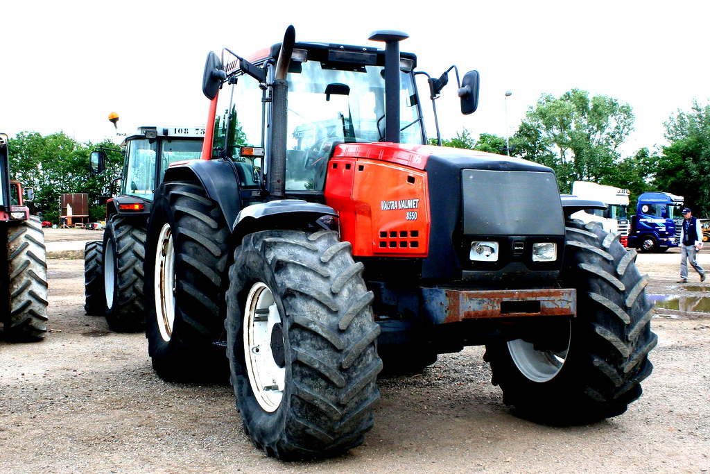 Valmet 8550 Specs, Engine, Transmission, Dimensions