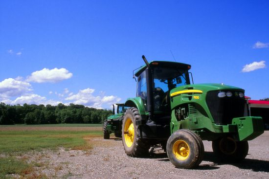 Deere 7830: Specs, Engine, Transmission, Dimensions