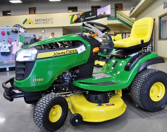 John Deere D130: Specs, Engine, Transmission, Dimensions