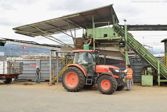 Kubota M8560: Specs, Engine, Transmission, Dimensions