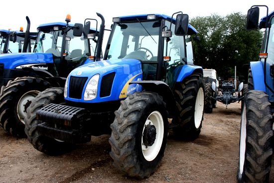 New Holland TL100A: Specs, Engine, Transmission, Dimensions