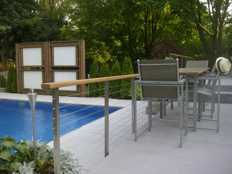 Customer Review Clearview® Cable Railing System with Wood Top Rail in Ontario, Canada