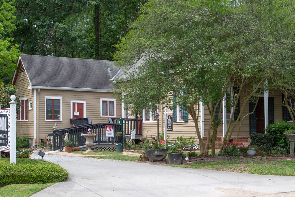 Slideshow Vet in Covington Animal Health Clinic