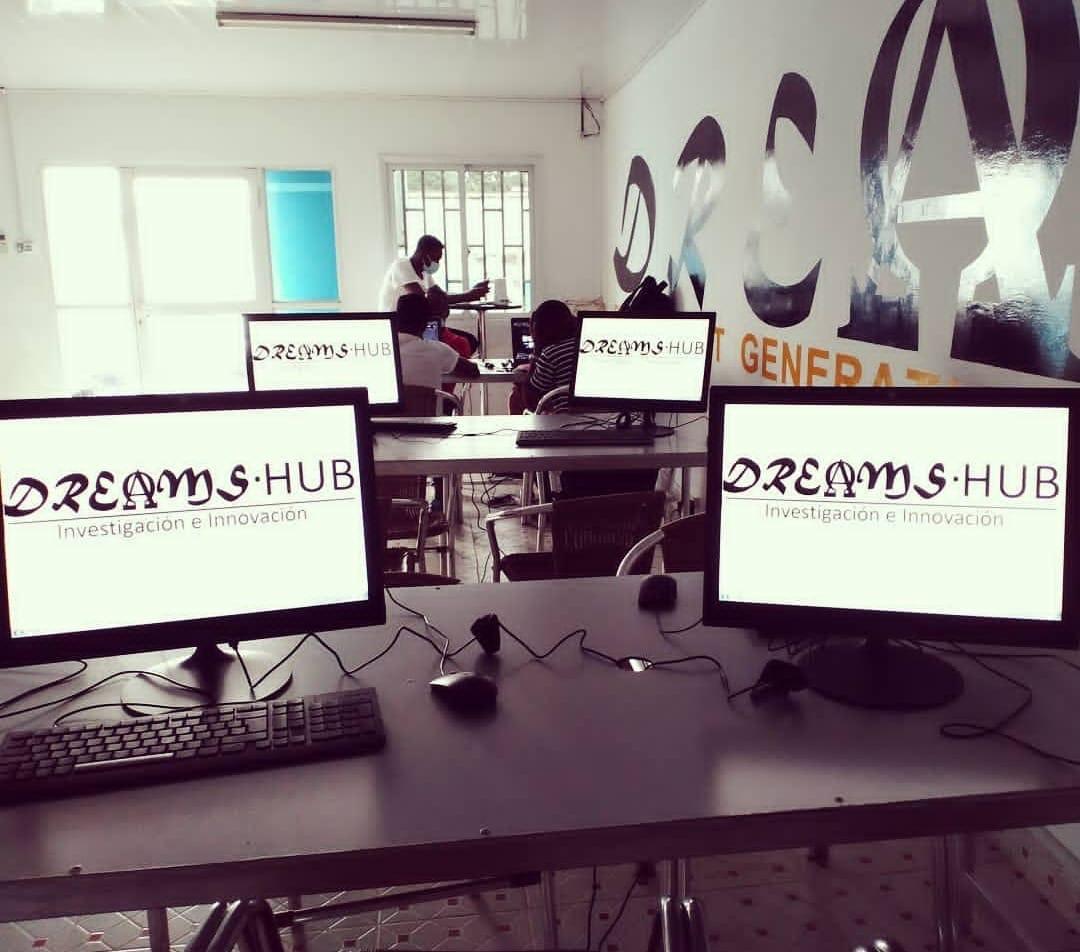 Dreams Hub ofrece 30 becas de cursos ONLINE en tecnologías de la
