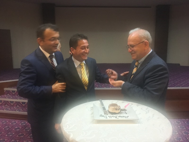 Prof.Dr. Mehmet Bayrak yeni yaşına girdi.. « Ahsen Okyar