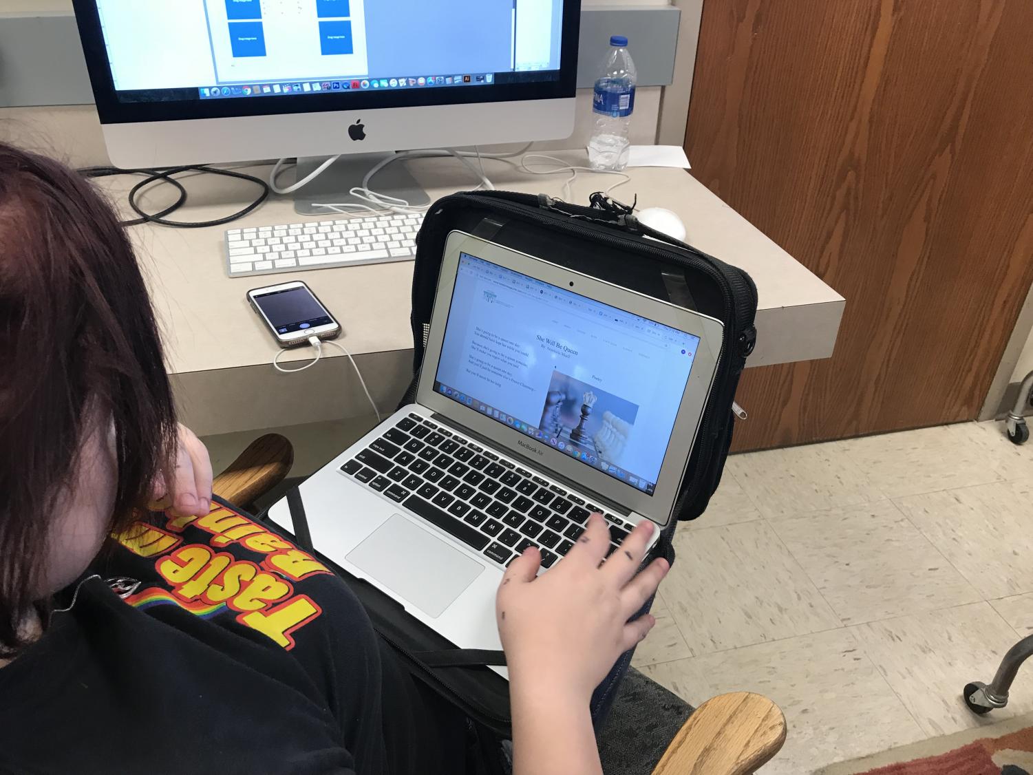 Four Students Accepted into Hot Dish Magazine AHSneedle