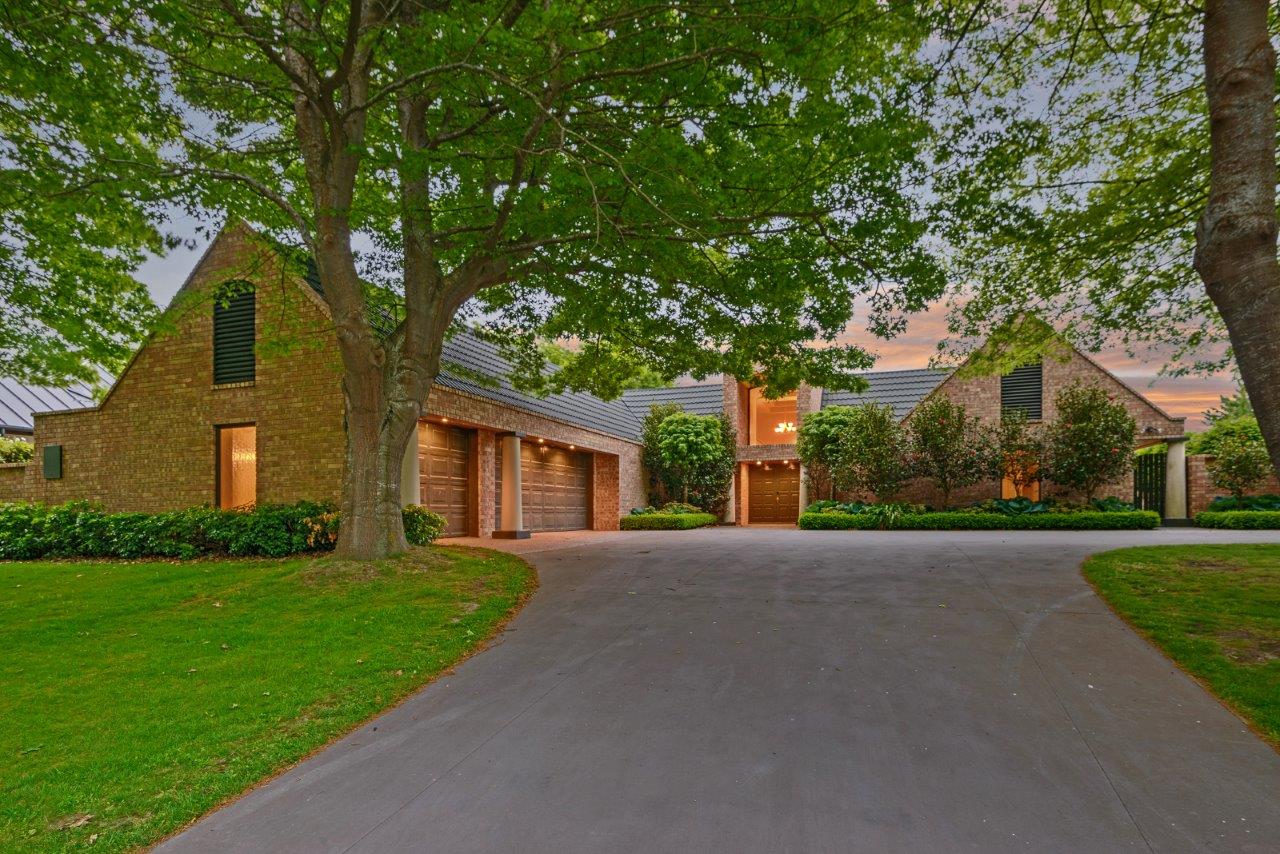 60 Regents Park Drive, Casebrook Adam Heazlewood