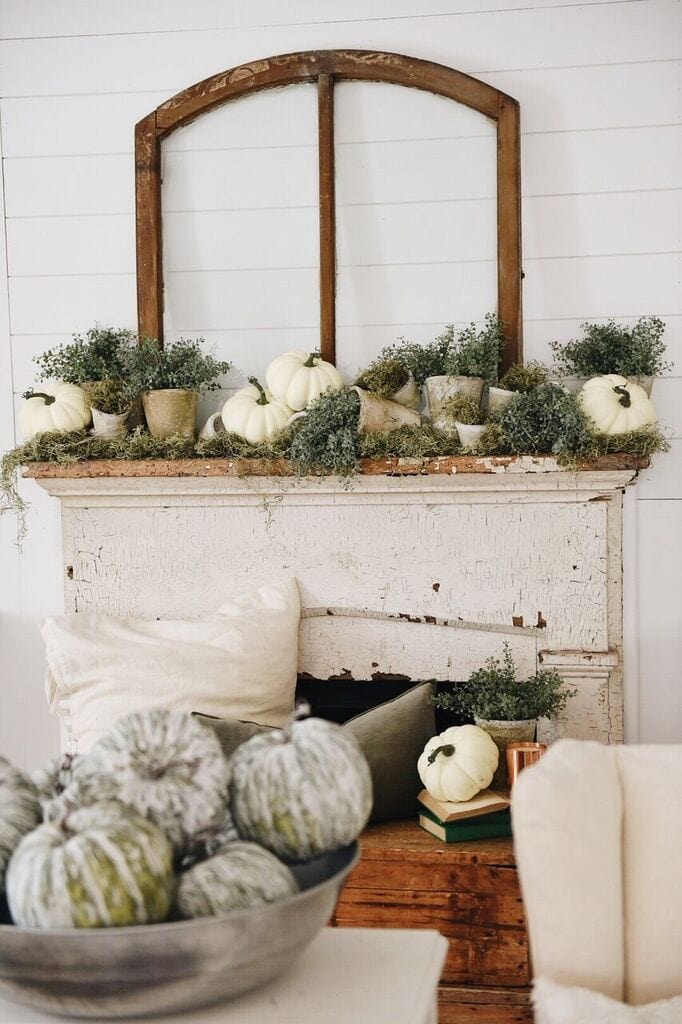 30 Stunning Farmhouse Fall Mantel Decor Ideas