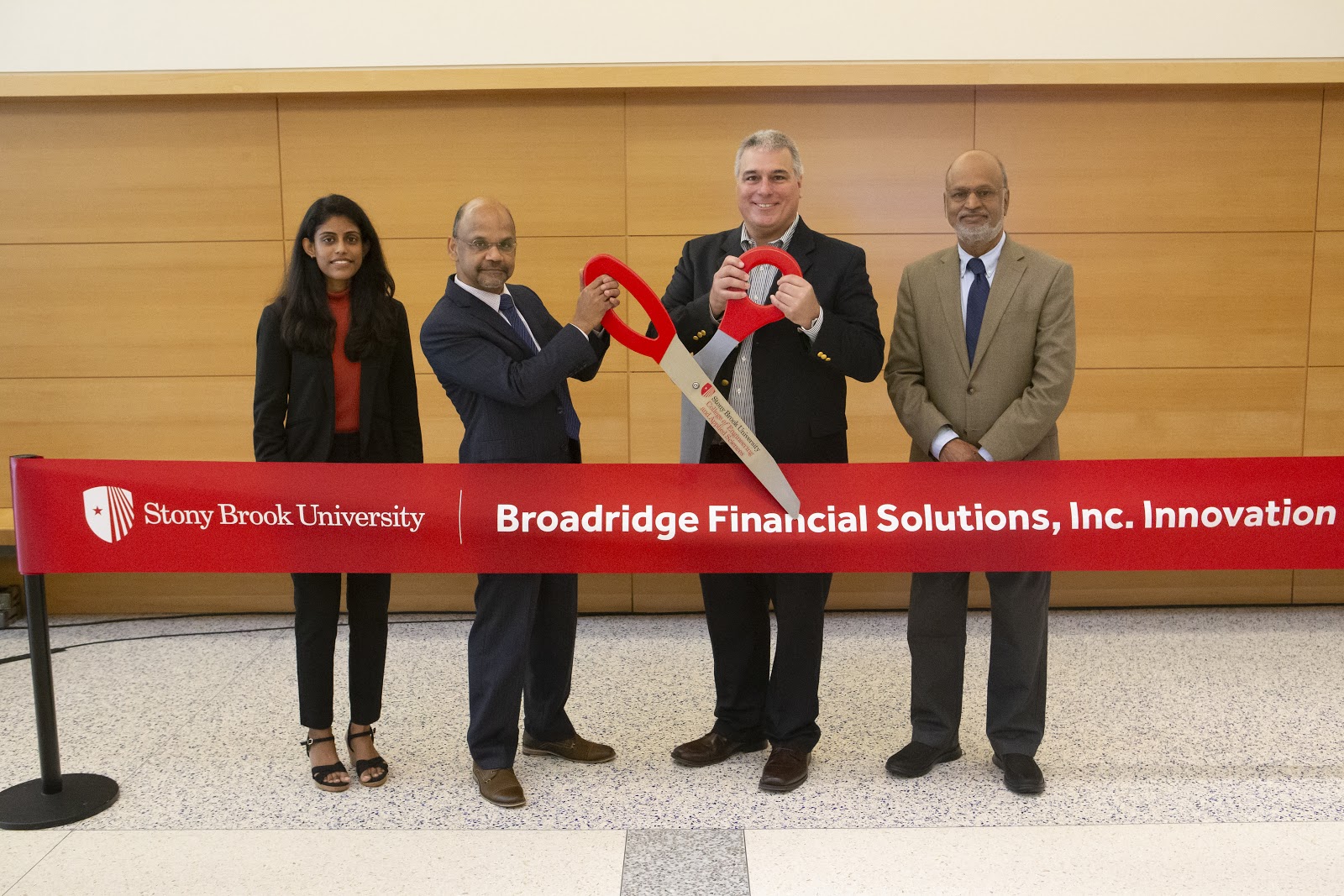 CEAS Dedicates Broadridge Financial Solutions, Inc. Innovation Lab in