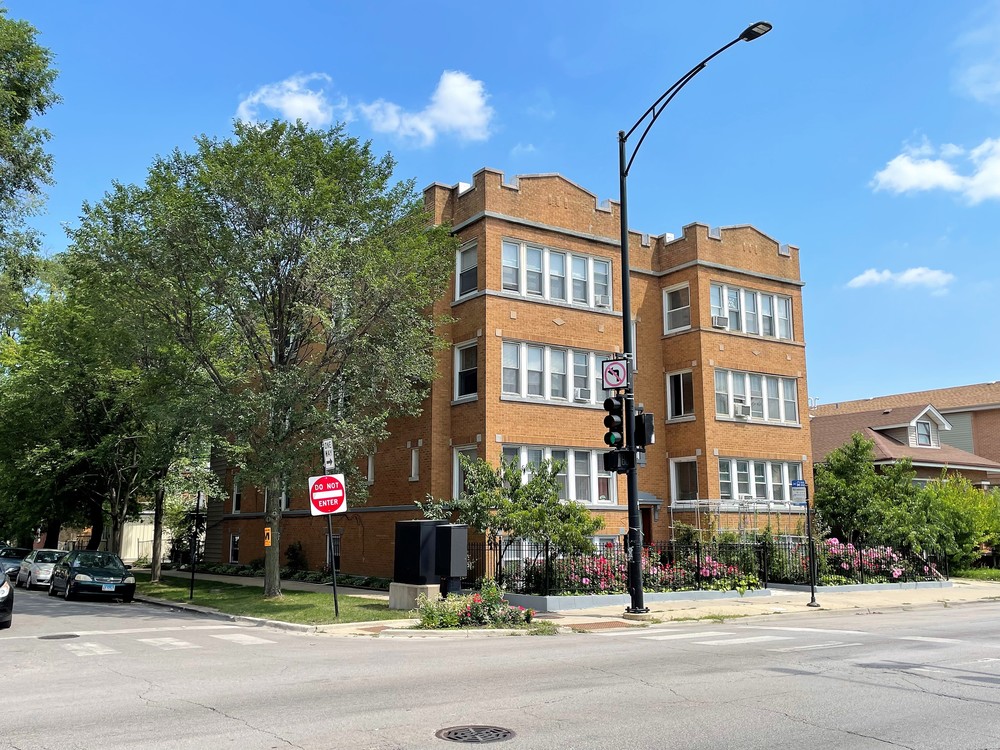 AIA 8 Units Chicago, Illinois Old Irving Park Neighborhood